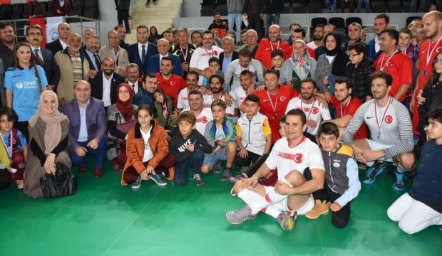 Şöhretler ve Efsaneler Futbol Turnuvası