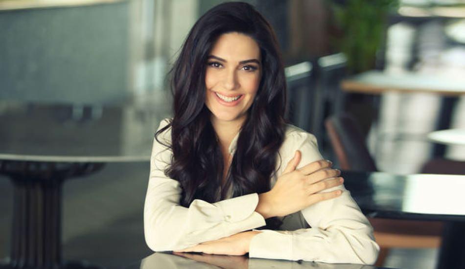 Bergüzar Korel şarkı söyledi Bergüzar Korel şarkı söyledi