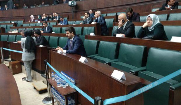 AK Parti Grubu'nda dikkat çeken detay