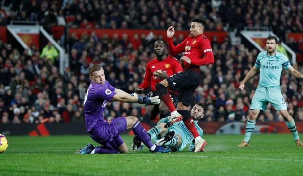 Gol düellosunda Arsenal'i ManU da yıkamadı