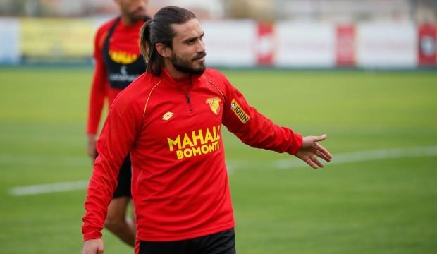 Halil Akbunar'dan Göztepe'ye 3 yıllık imza