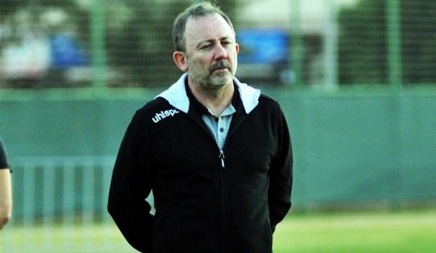 Sergen Yalçın: Gol oluyor, sevinemiyoruz