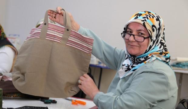 Yasak gelince bez torba dikmeye başladılar