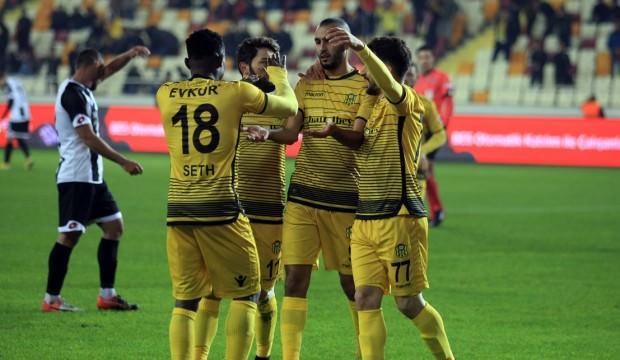 Yeni Malatyaspor tur kapısını araladı
