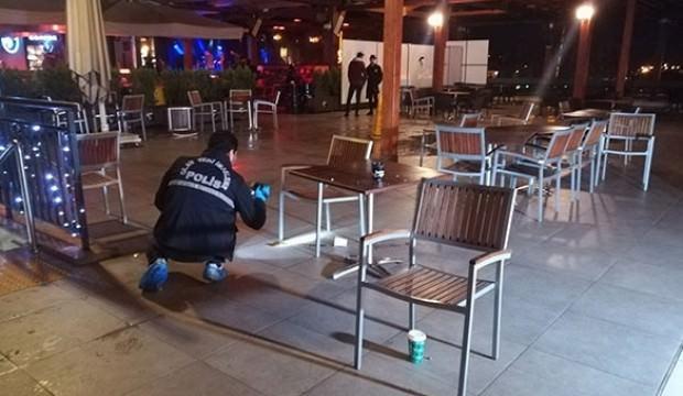 Eğlence mekanında silahlı kavga!