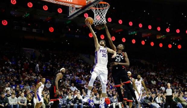 Furkan'dan Raptors potasına 16 sayı