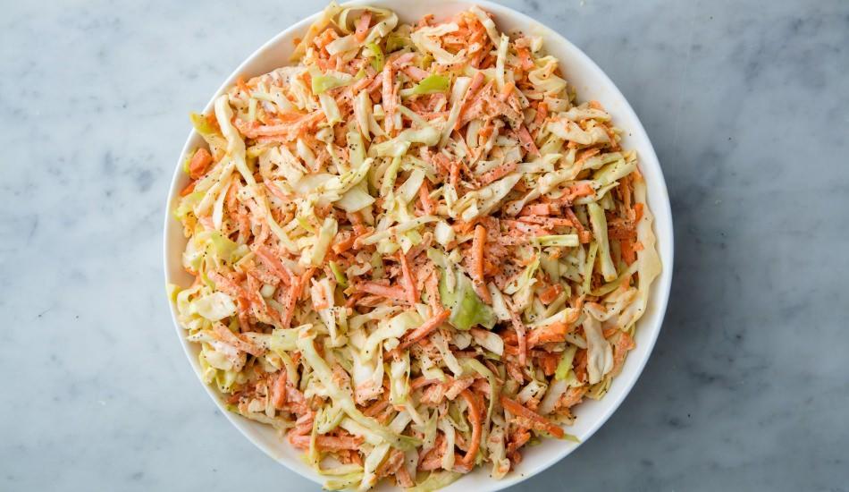 coleslaw_lahana_salatasi_nasil_yapilir_1545813215_9778.jpg