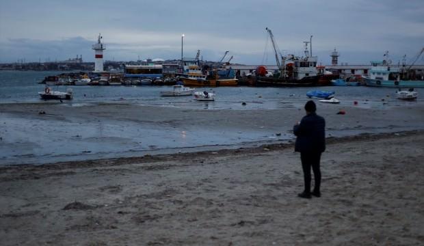 Marmara Ereğlisinde deniz suyu 20 metre çekildi Marmara Ereğlisinde deniz suyu 20 metre çekildi