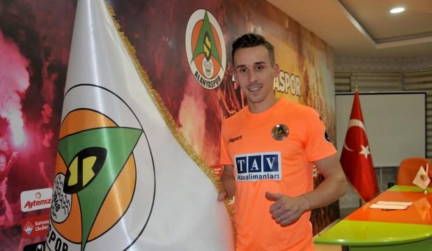 Alanyaspor Josef Sural’ı renklerine bağladı