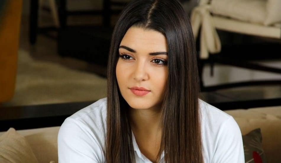 Hande Erçel'in annesi vefat etti!