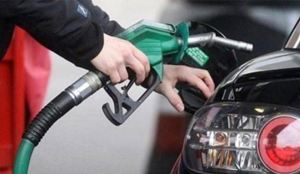 Petrol devi benzin fiyatlarında indirime gitti