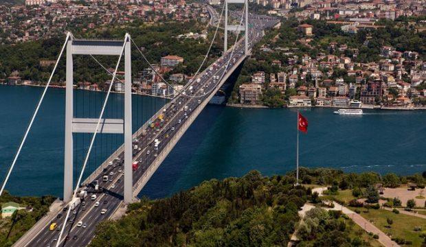 Köprü ve otoyollar adeta para bastı!