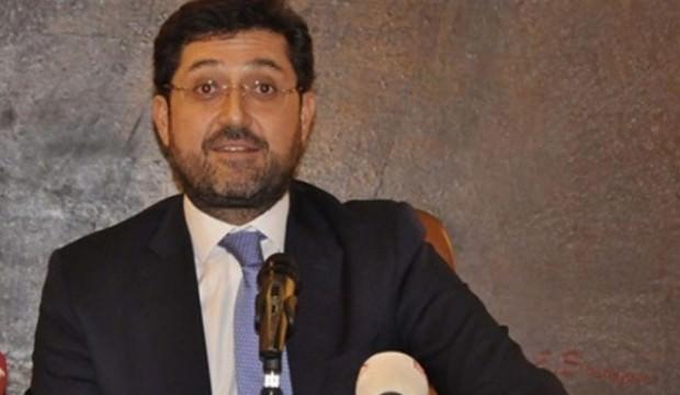 Bütün kirli çamaşırları ortaya döktü