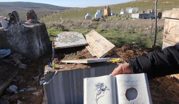 Gelinliğiyle defnedilmişti! Mezarlığı gören dehşete düştü