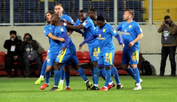 Ankaragücü Kasımpaşa'yı dağıttı