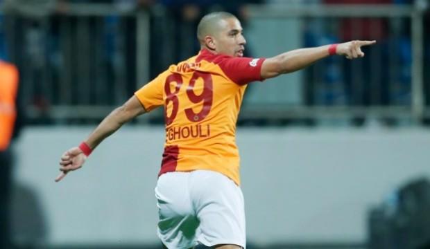 Feghouli kariyerinde bir ilki başardı!