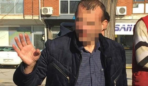 İlginç olay! Arkadaşını merak edip dönünce...