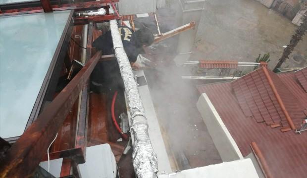 Muğla'da bir otelin çatısında çıkan yangın söndürüldü