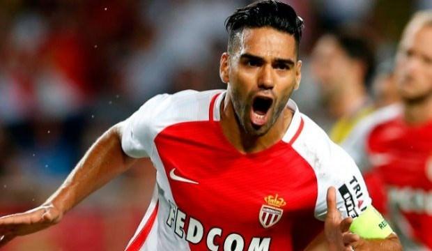 Falcao transfer için İtalya'da!