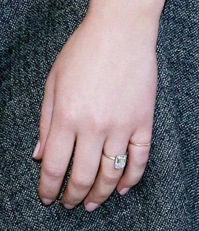 Jennifer Lawrence yüzüğü