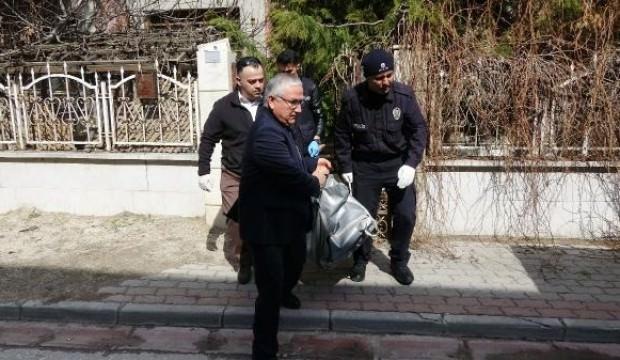98 yaşındaki emekli doktorun acı ölümü!
