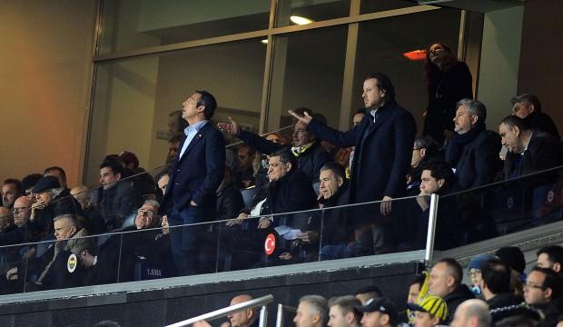 Kadıköy'de Ali Koç'u kızdıran pozisyon!