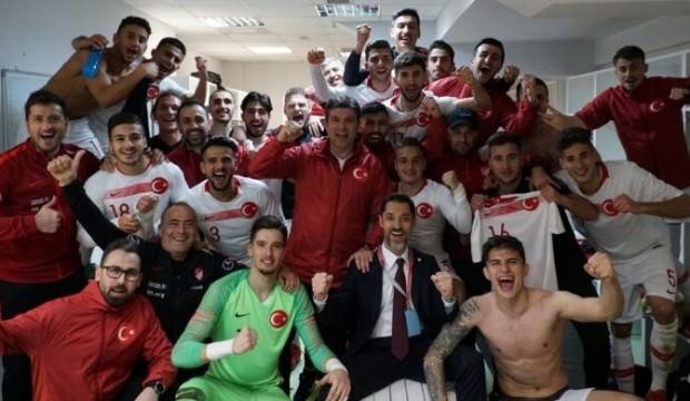 Ümit Milliler, Arnavutluk'ta 2 golle güldü!