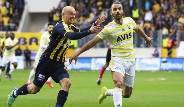 Fenerbahçe derbi öncesi yaralı!