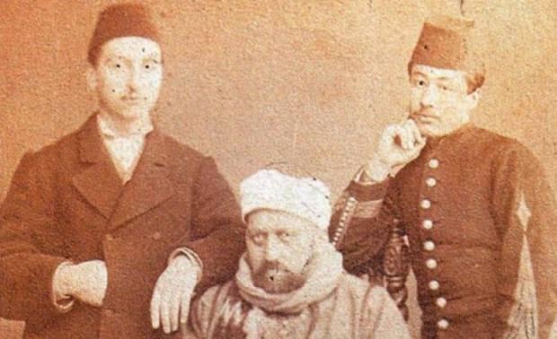 Darbe sonrası Sultan Abdülaziz'e reva görülen muamele... 2 asker ve Sultan