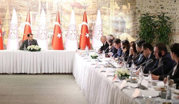 Bakan Albayrak bankacılarla buluştu