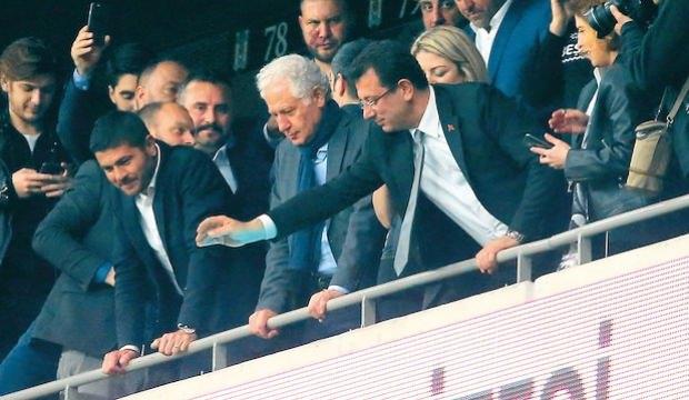 İmamoğlu'ndan tribünde tahrik! Tepkiler çığ gibi...