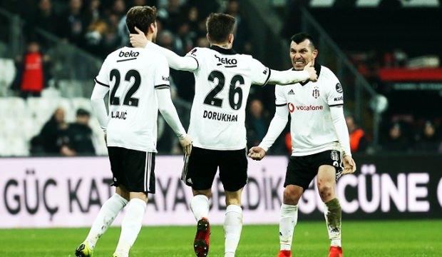 Beşiktaş'ta deprem! Sezonu kapattı