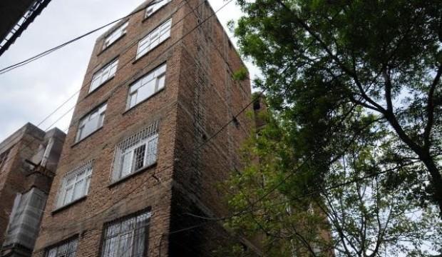 Diyarbakır'da yıkım kararı verilen bina boşaltıldı