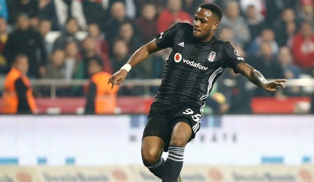 Beşiktaşlı futbolcu Larin, Dilan Çiçek Deniz'e yazdı!