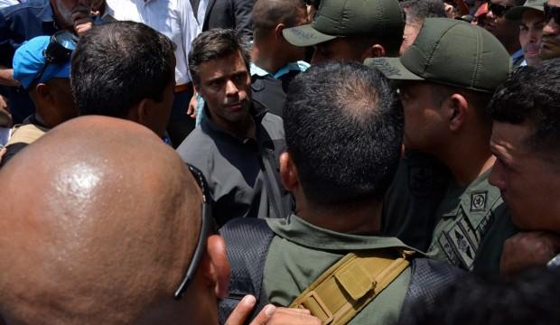 Venezuela’da muhalif lider, Şili Büyükelçiliğine sığındı
