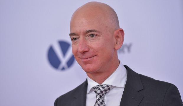 Amazon'un patronu Ay'a uzay aracı gönderecek
