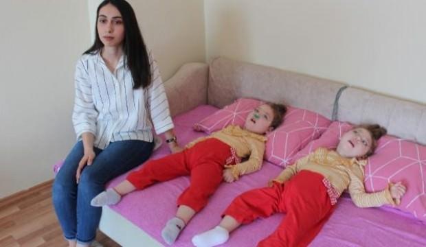 Yürek burkan olay! İkizlere teşhis konulamıyor...