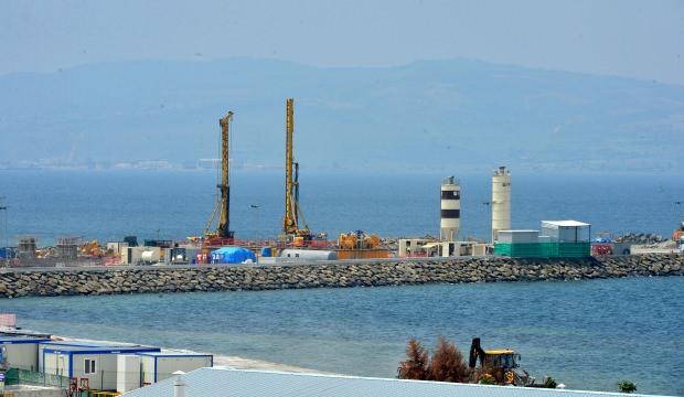 "Simgelerin köprüsü"nün Asya ayağı batırılmaya hazırlanıyor