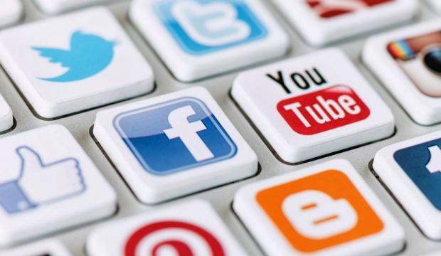 Çalışanlar sosyal medya paylaşımlarını patronlarından gizliyor