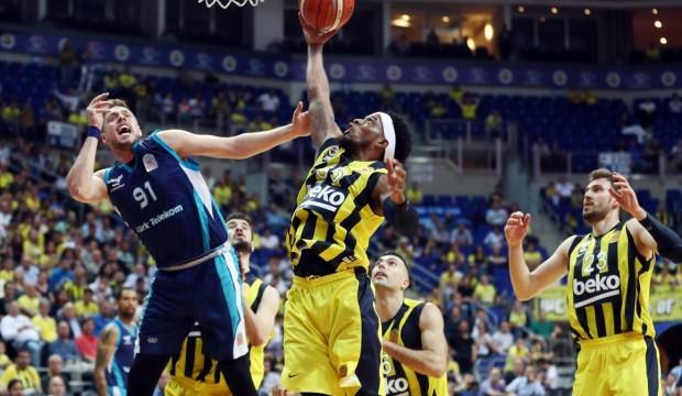 Fenerbahçe Beko yarı final için avantajı aldı