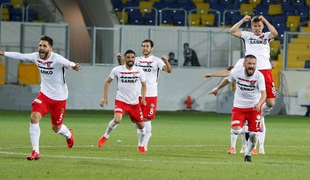 1. Lig play-off'ta inanılmaz maç! 9-8'le finale...