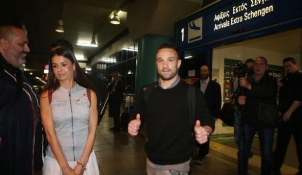 Valbuena imza için Atina'ya gitti