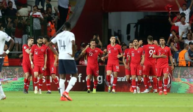 Millilerden Fransa'ya karşı ilk galibiyet!