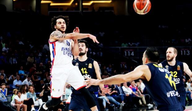 Anadolu Efes, F.Bahçe'yi uzatmalarda yıktı!