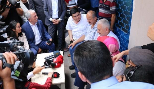 Binali Yıldırım'dan güldüren espri: Kıtlama içeriz ama bu çakma