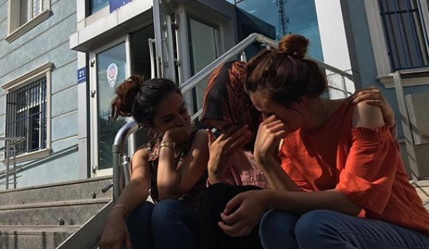 Üniversiteli genç kızlara dilenci saldırısı