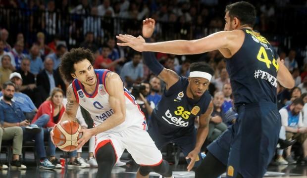 A.Efes'ten şampiyonluk yolunda dev adım!