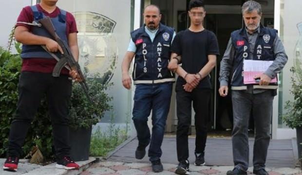 Babasını 8 yerinden bıçaklamıştı, bakın sebebi neymiş!