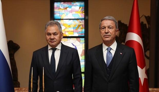 Bakan Akar, Rusya Savunma Bakanı ile telefonda görüştü