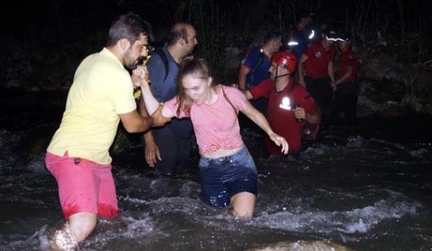 2'si kadın 4 öğretmen... Duyan koştu!